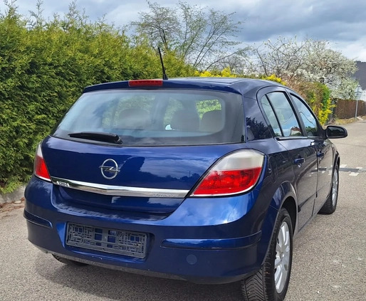 Opel Astra cena 8900 przebieg: 197000, rok produkcji 2005 z Jawor małe 407